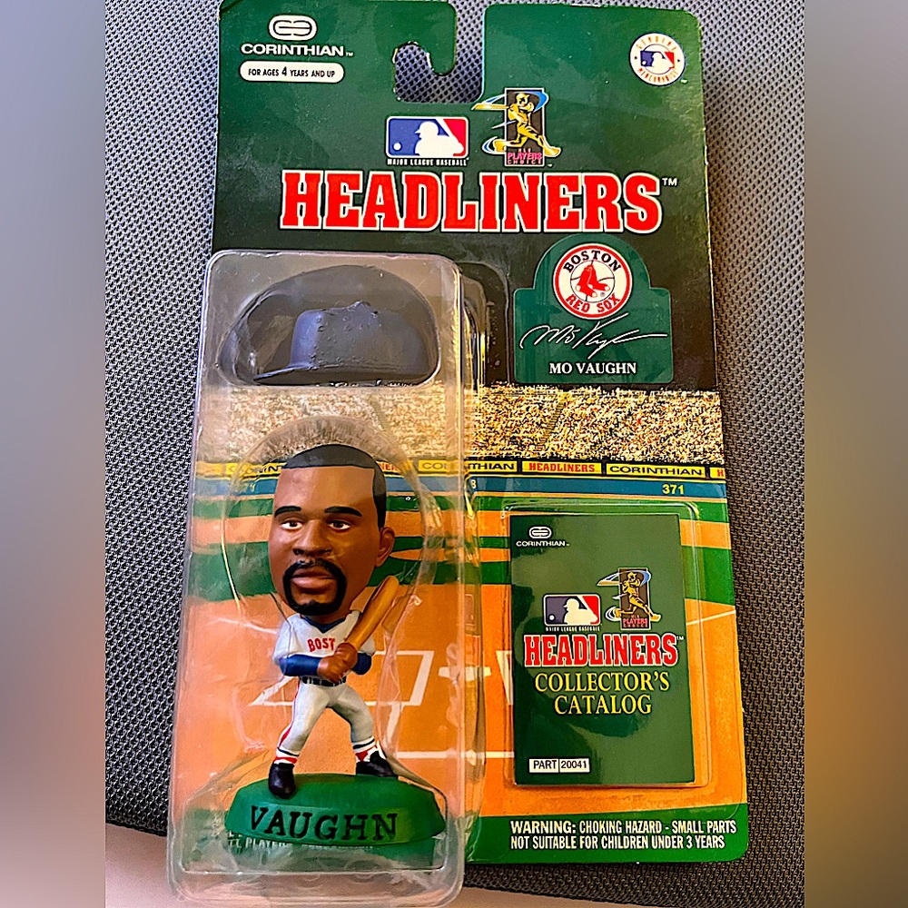 Mo Vaughn 1996 Boston Redsox Corinthian Headliners Figure & Collector's